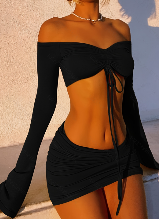 Conjunto Divine Y2K | Top Off-Shoulder & Falda Bodycon